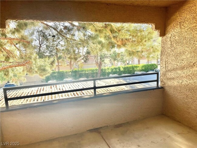 Building Photo - 2200 S Fort Apache Rd