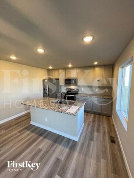 Building Photo - 10190 Luneth Dr