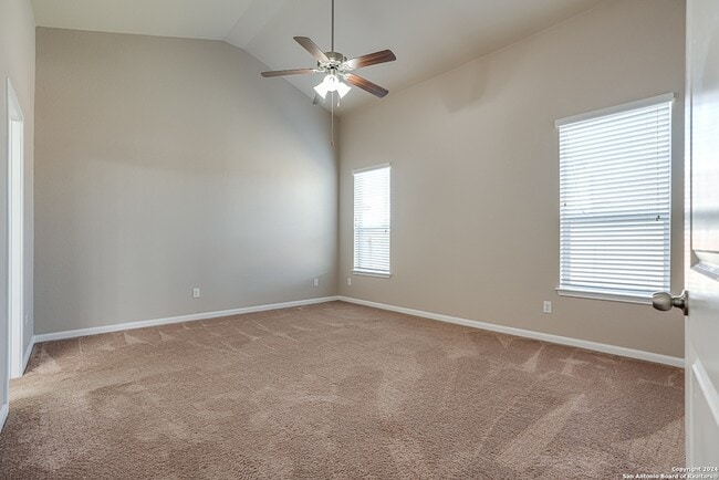 Building Photo - 2307 Clover Ridge