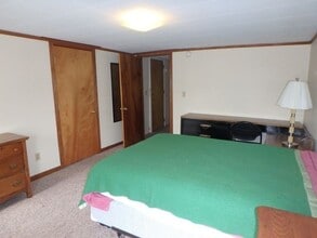 Building Photo - 301 Waugh St