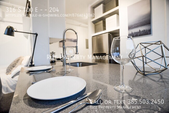 Building Photo - 316 S 400 E