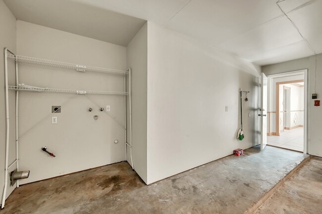 Building Photo - 10130 Woodico Dr