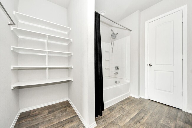Building Photo - 23431 Harrow Fld Ln