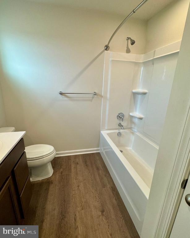 Building Photo - 2701 Apricot Dr