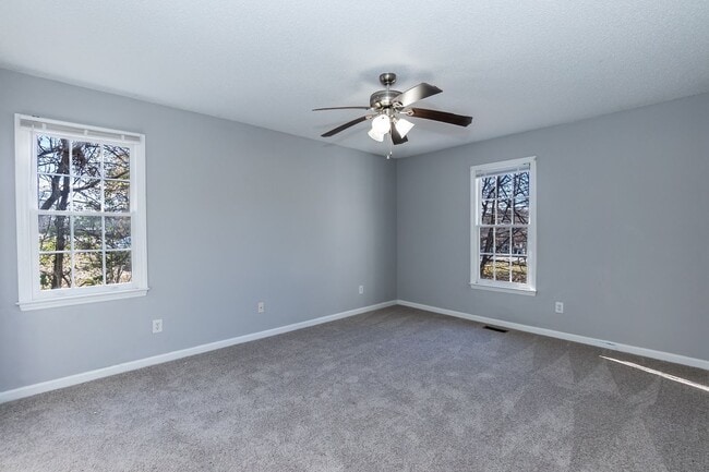 Building Photo - Great Corner Lot Home in Downtown Clayton