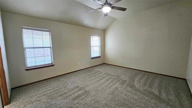 Building Photo - 417 E Plantation Terrace