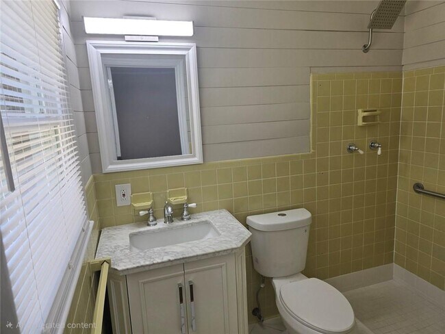 Building Photo - 3420 Northside Dr