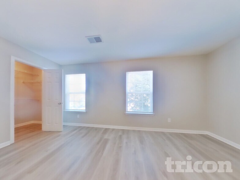 Building Photo - 1063 Palamino Ln