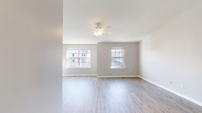Building Photo - Townhome | Hard Surface Floors Through-Out...