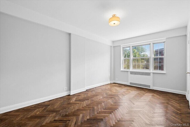 Building Photo - 45 Popham Rd