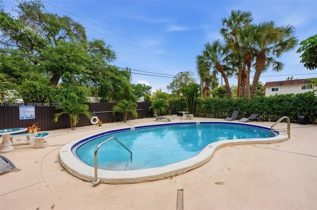 Building Photo - 2520 N Andrews Ave