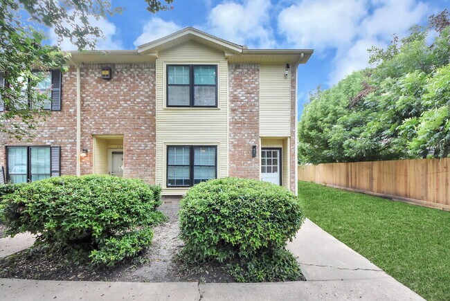 Building Photo - 6710 Biggs Ct