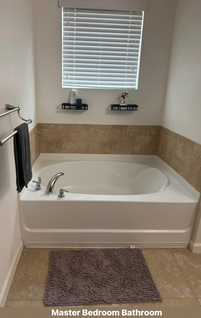 Building Photo - 1495 Lexington Square SW