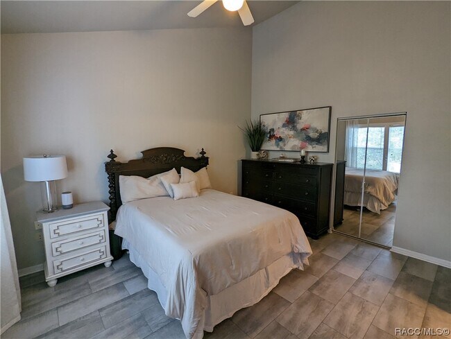 Building Photo - 9116 SW 51st Rd