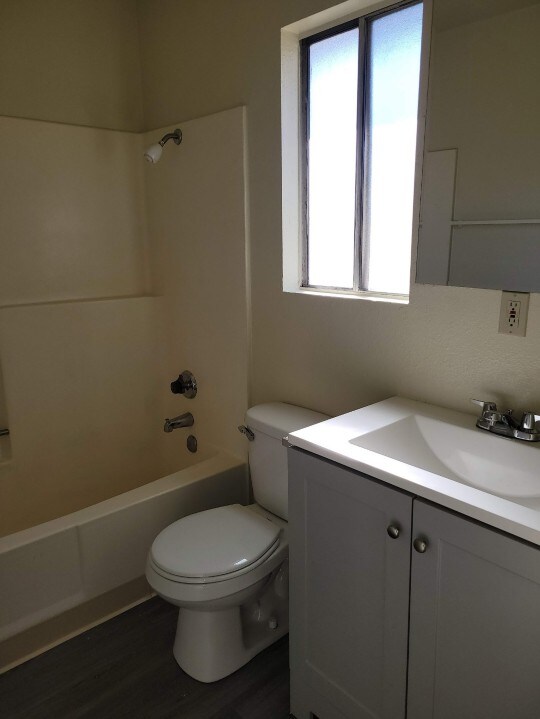 Building Photo - 15523 Barranca Way