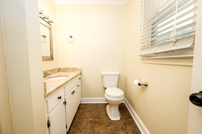 Building Photo - 419 Boros Rd