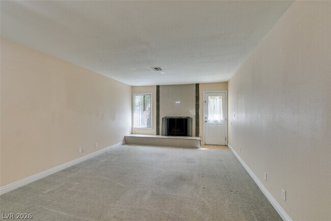 Building Photo - 3221 E Rochelle Ave