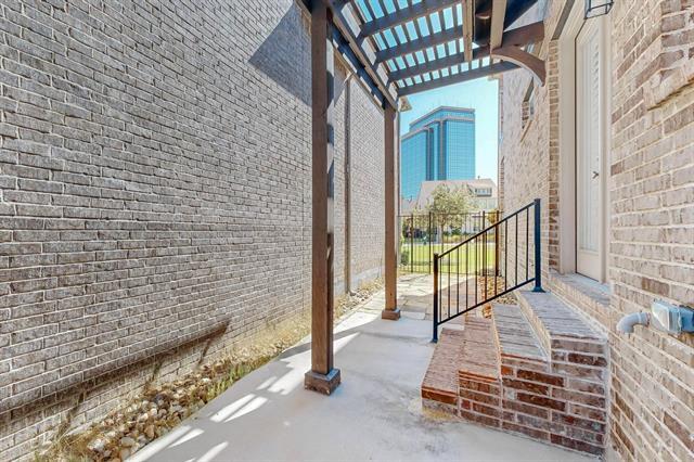 Building Photo - 2459 Cathedral Dr