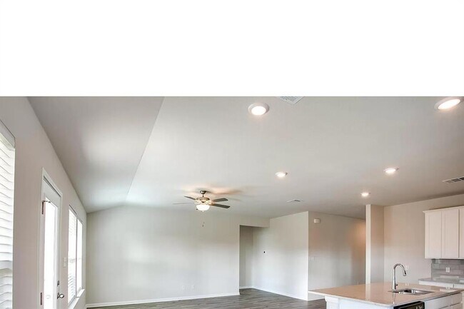 Building Photo - 6713 Coalinga Ln