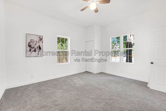 Building Photo - 226 Porter St