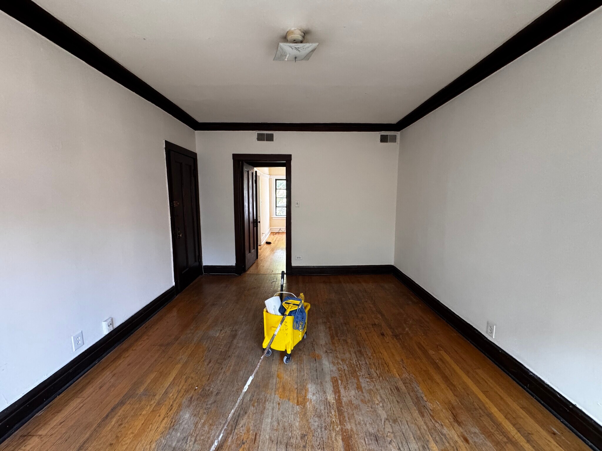 Building Photo - 2530 N Kedzie Blvd