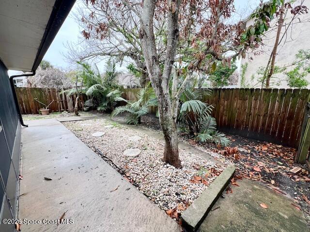 Building Photo - 4 Colonial Dr