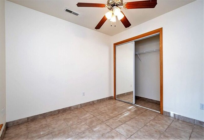 Building Photo - $2,495 | 3 Bedroom + Bonus Room, 2 Bathroo...