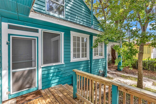 Building Photo - Renovated, 3/2 single family home in Historic Eola Heights district