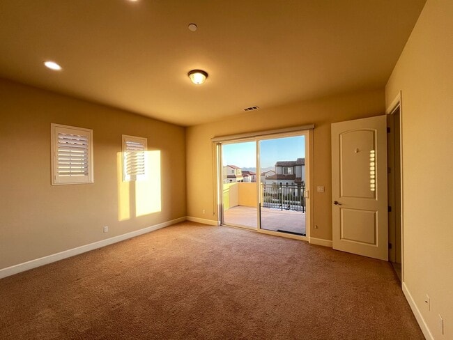 Building Photo - Spacious Home - Three Bedrooms w/garage TOSCANO Neighborhood in SLO