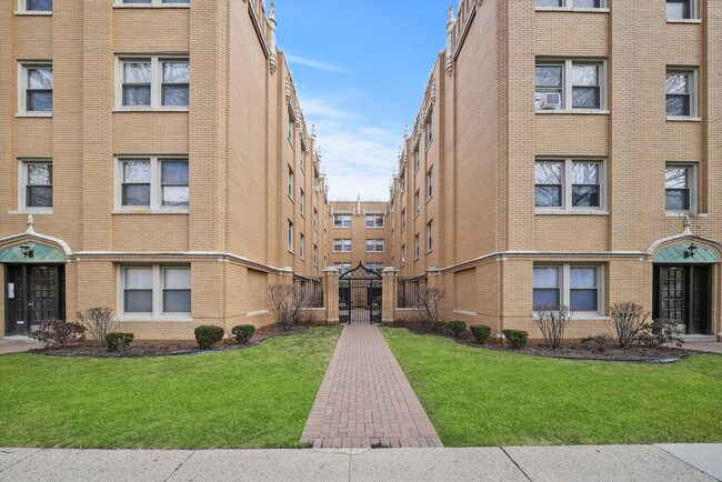 Building Photo - 1931 Grove