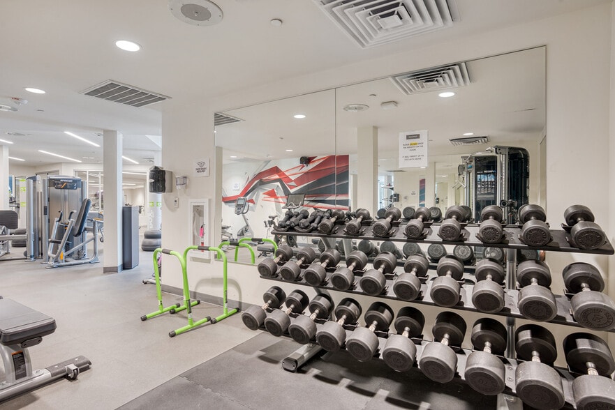 Building Photo - 3093 Broadway-SI FL6-ID701