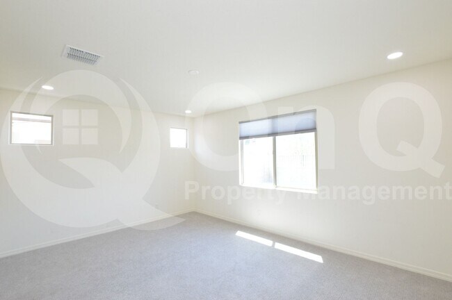 Building Photo - 9114 S 167th Dr
