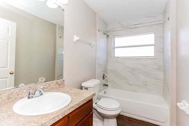 Building Photo - 4126 Weathered Pine Ct