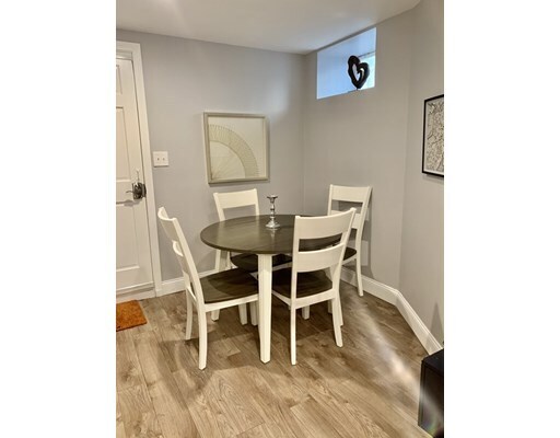 Building Photo - 726 Metropolitan Ave