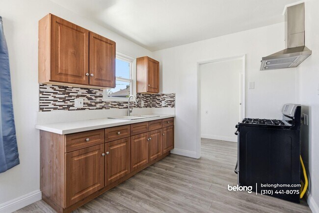 Building Photo - 7090 Lime Ave