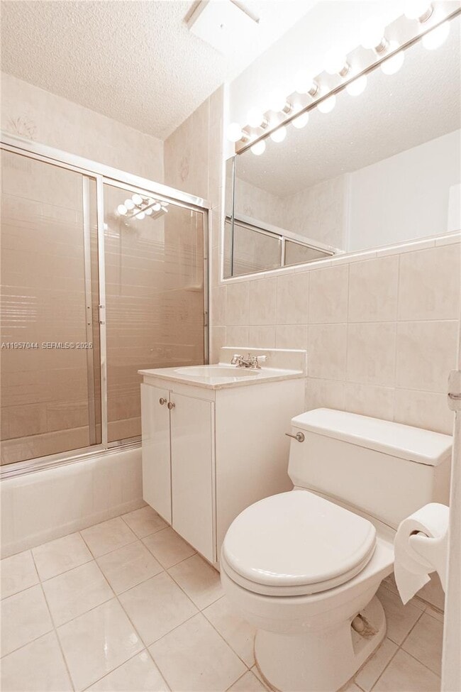 Building Photo - 4420 SW 114th Ct