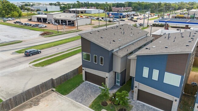 Building Photo - 5726 Rucio Ln