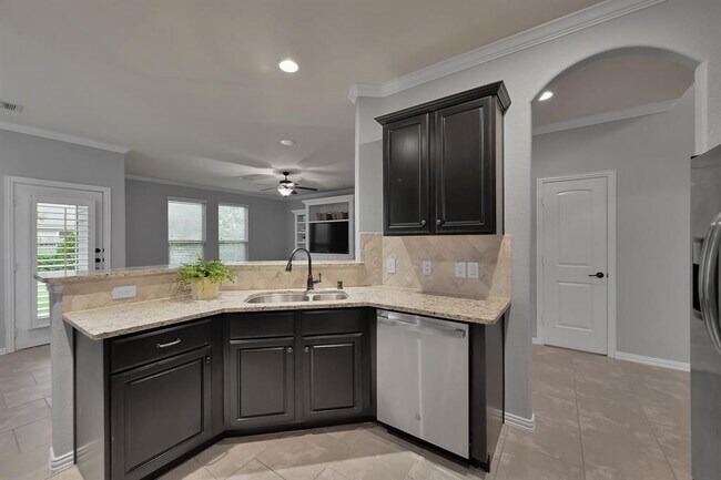Building Photo - 31719 Dover Oaks Ln