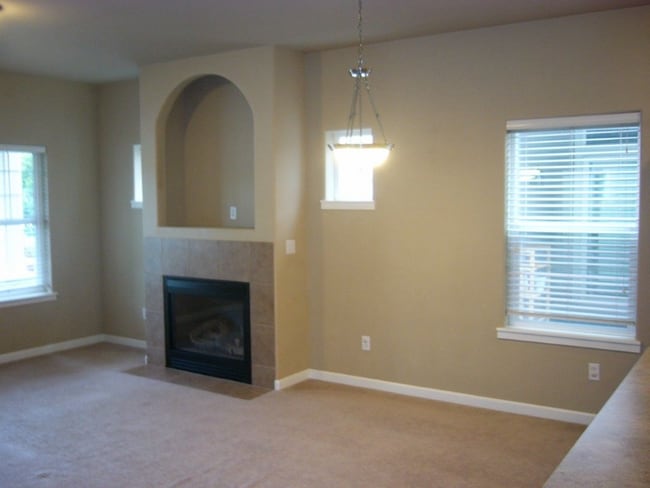 Building Photo - 5115 Balustrade Blvd SE