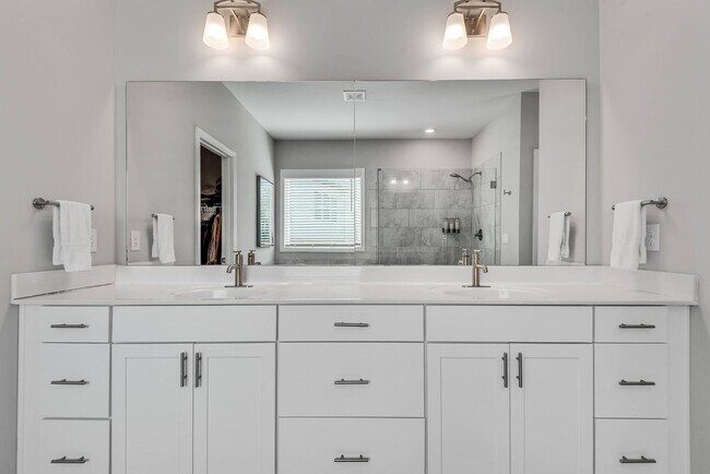 Building Photo - Bright, Modern, Spacious 4bd/3ba Home in Prime Scottdale Location