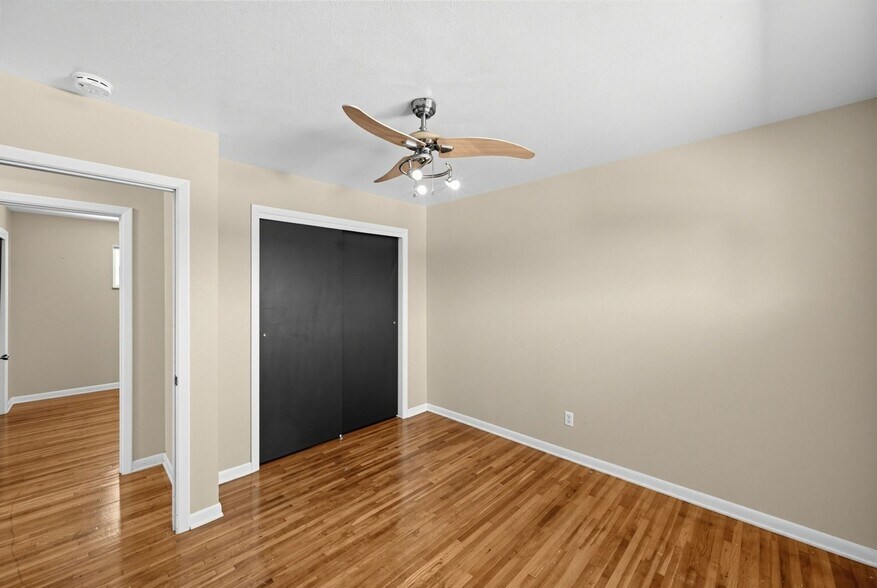 Building Photo - 1055 S Dale Ct