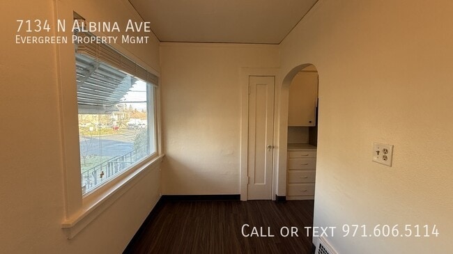 Building Photo - 7134 N Albina Ave