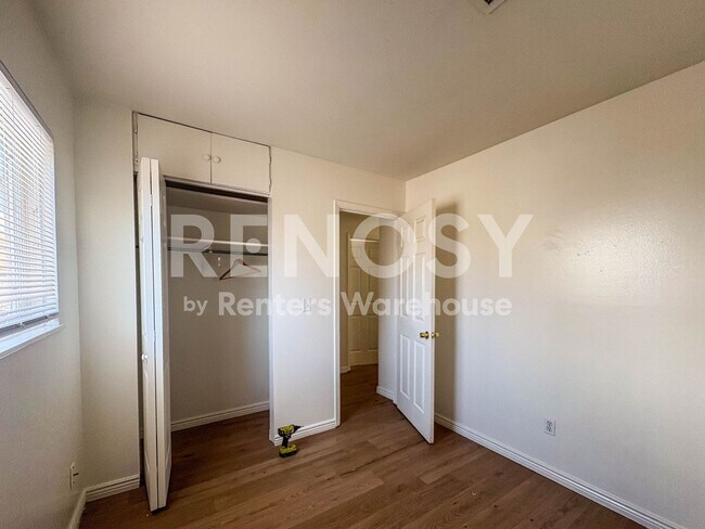 Building Photo - 5 Bed 2 Bath | Denver Home
