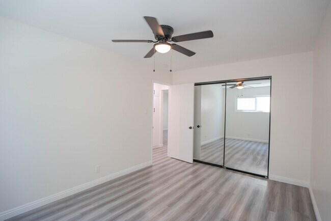Building Photo - 821 W 167th St