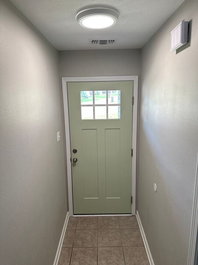 Building Photo - 3-Bedroom, 2-Bathroom Split floor plan Home for Rent in Austin, AR – Available April 2026