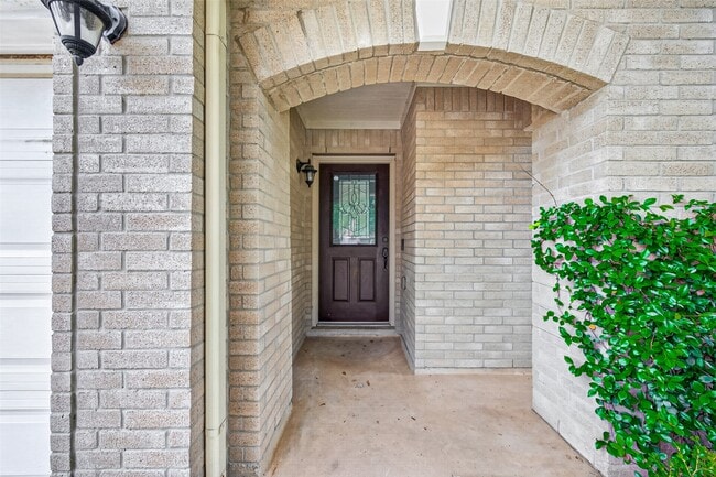 Building Photo - 16238 Ranchland Ln