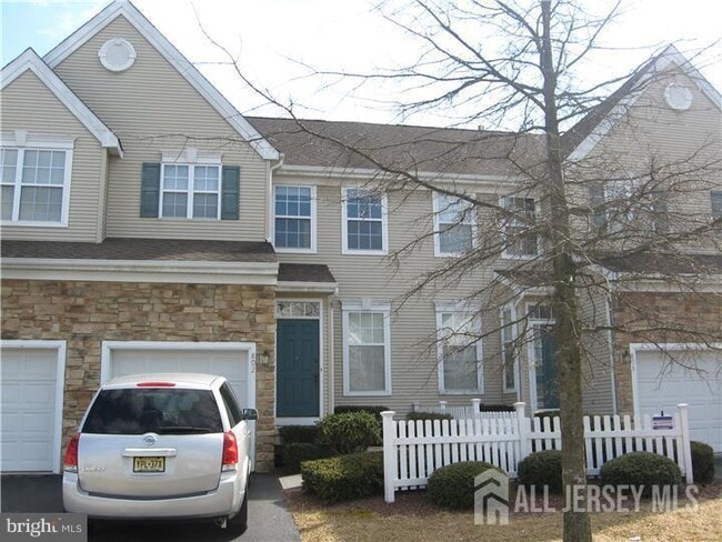 Primary Photo - 802 Yarrow Cir