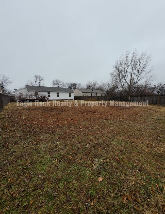 Building Photo - Newly Renovated South Tulsa Home for Rent ...