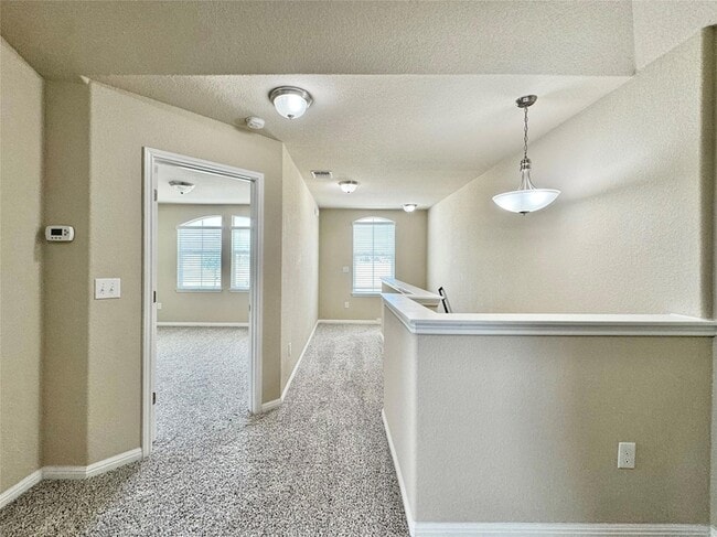 Building Photo - 401 Katmai Cir