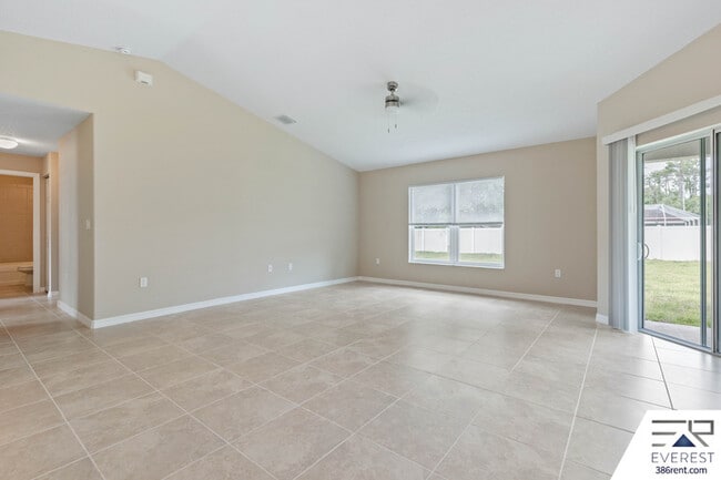 Building Photo - 121 Laguna Forest Trail